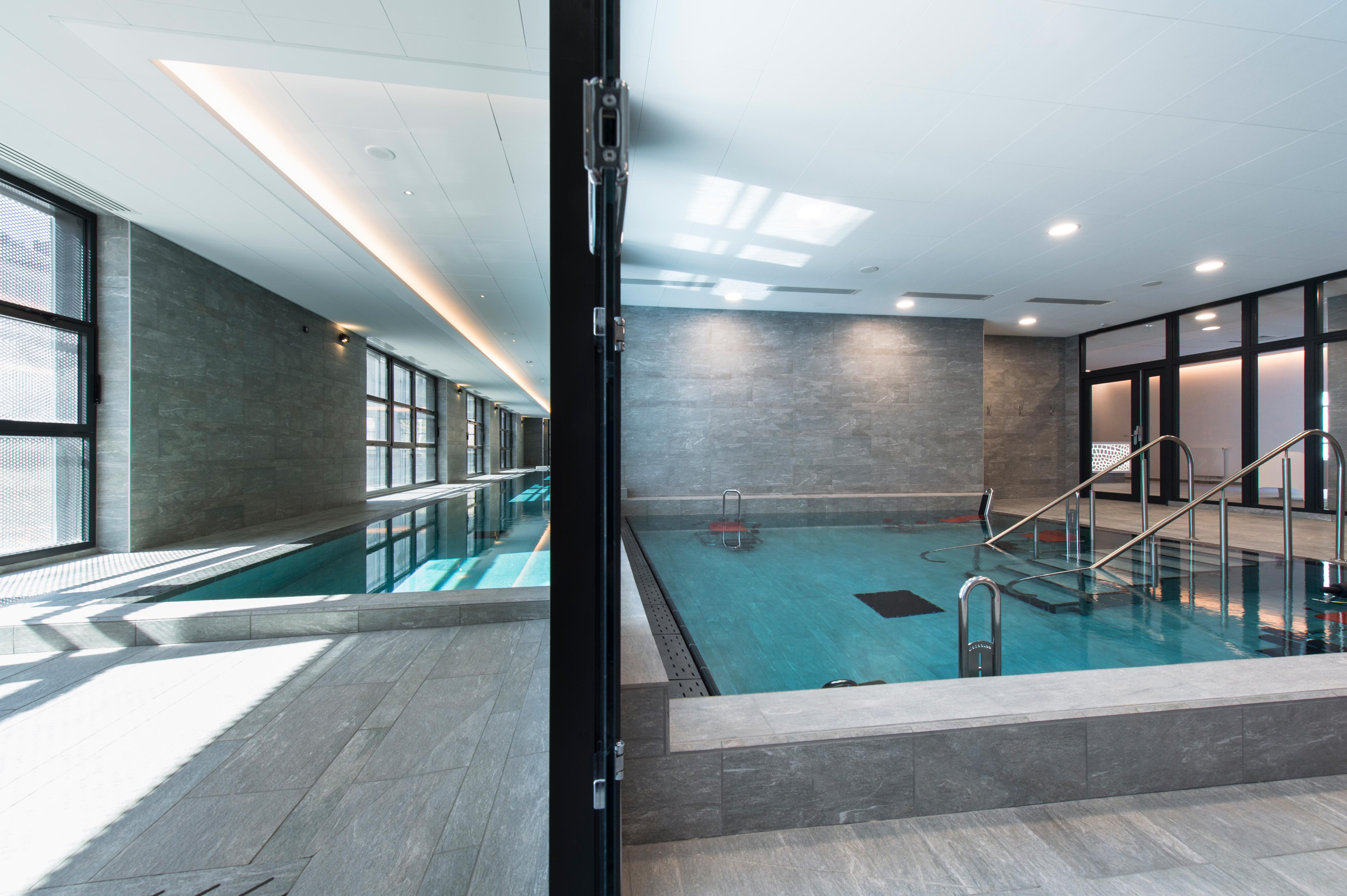 espace aquatique du Grand Spa Thermal de Brides-les-Bains espace aquatique du Grand Spa Thermal de Brides-les-Bains