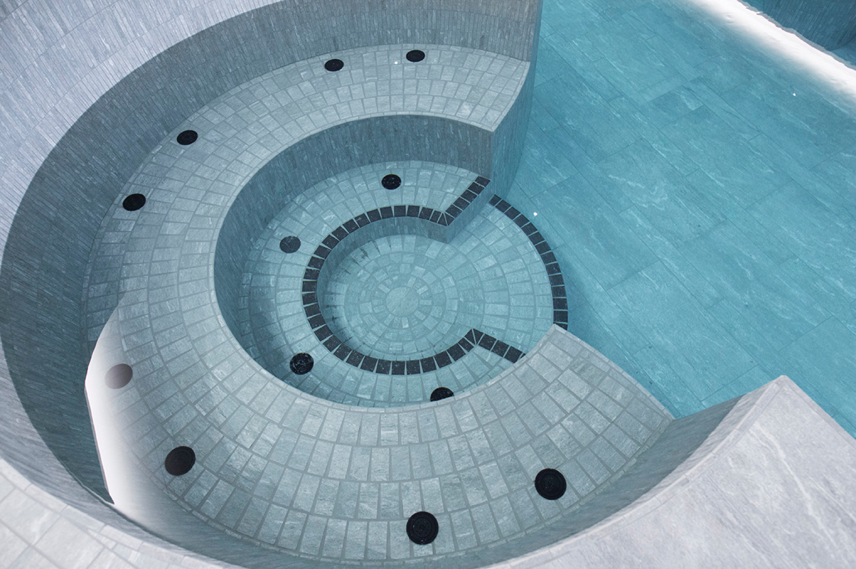 espace aquatique du Grand Spa Thermal de Brides-les-Bains espace aquatique du Grand Spa Thermal de Brides-les-Bains