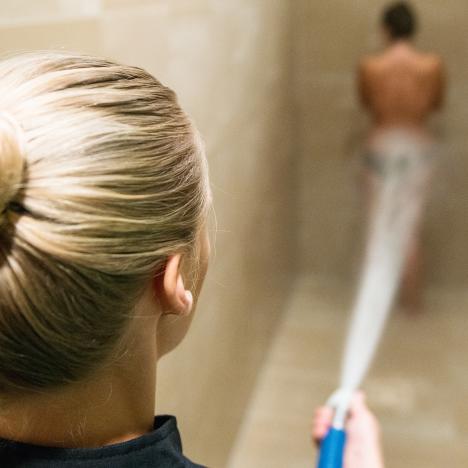 soin thermal douche au jet Brides-les-Bains soin thermal douche au jet Brides-les-Bains